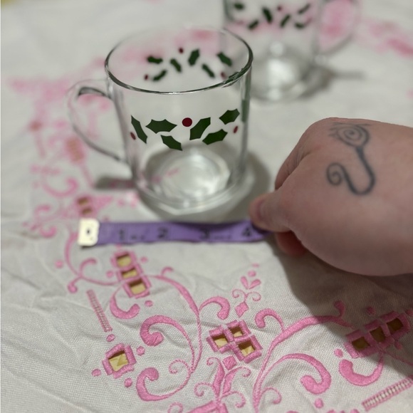 Vintage Luminarc Festive Holly Glass Mugs - Set of 2 - Picture 5 of 6